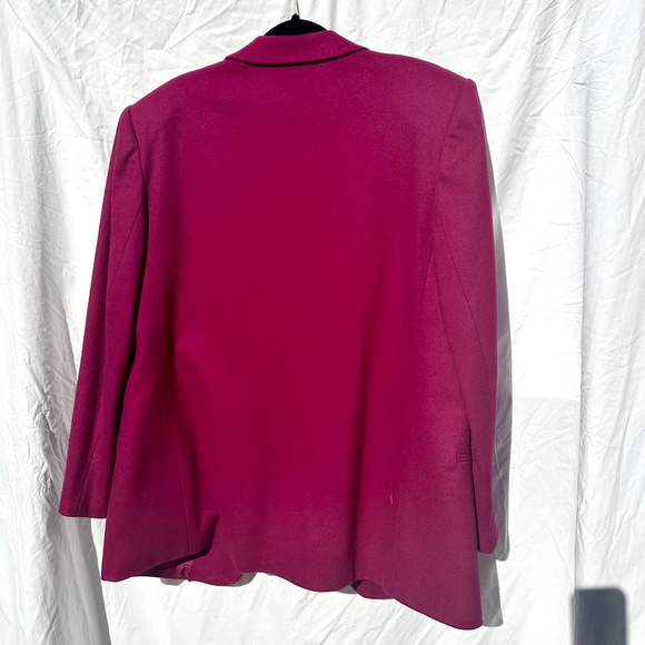 100% Merino Wool Plum Purple Over Sized Blazer with Front Pockets - Picture 4 of 4